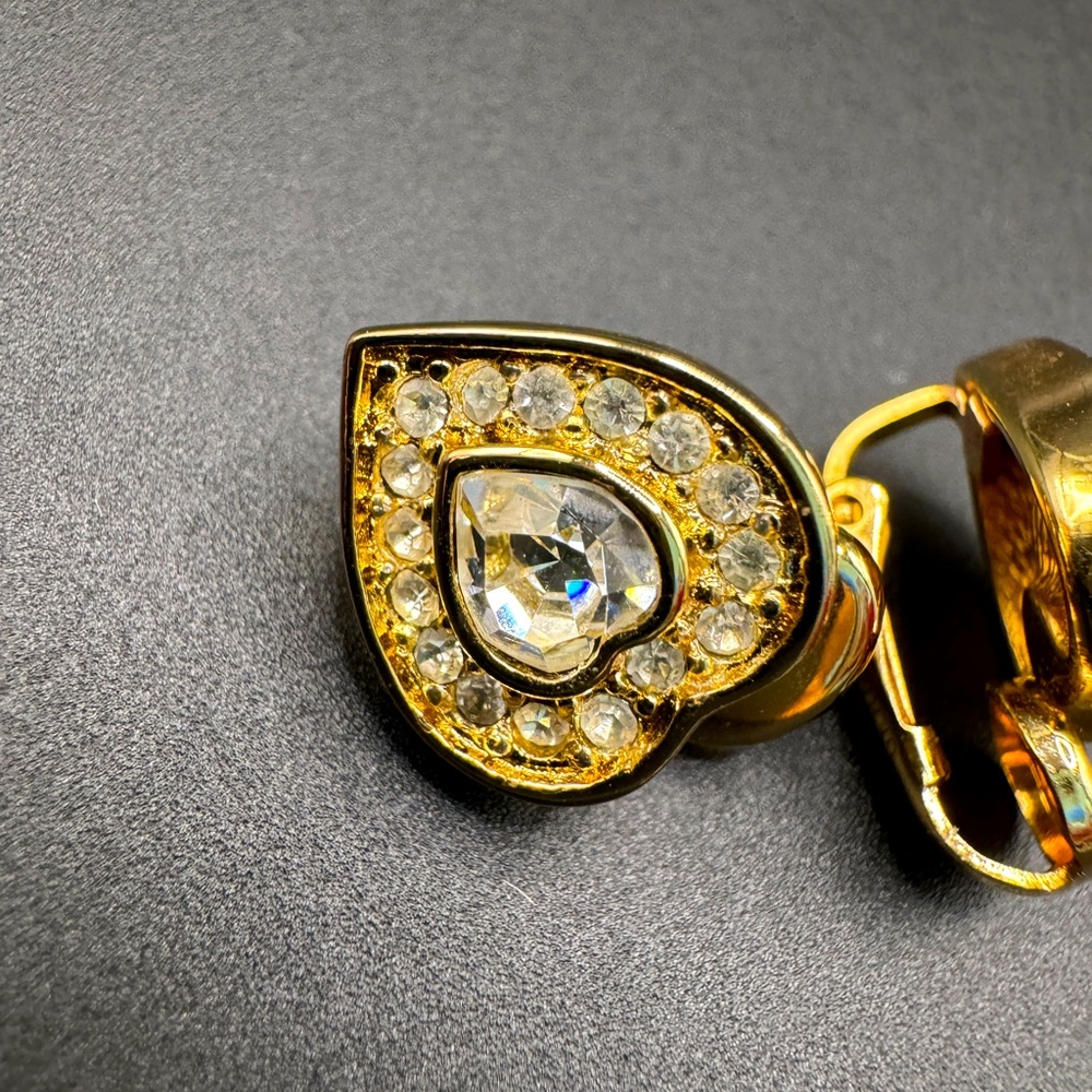 AUTH Dior 18K gold plated vintage clip on earrings